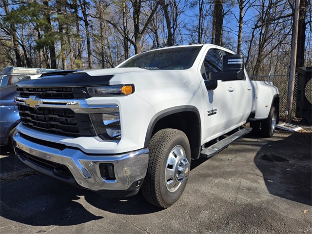Used 2025 Chevrolet Silverado 3500 LT w/ Texas Edition image 12