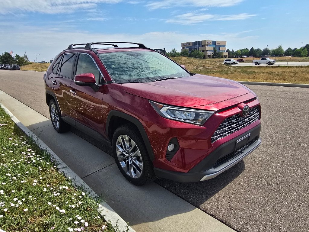 Used 2019 Toyota RAV4 Limited w/ Cold Weather Package AWD/4WD image 7