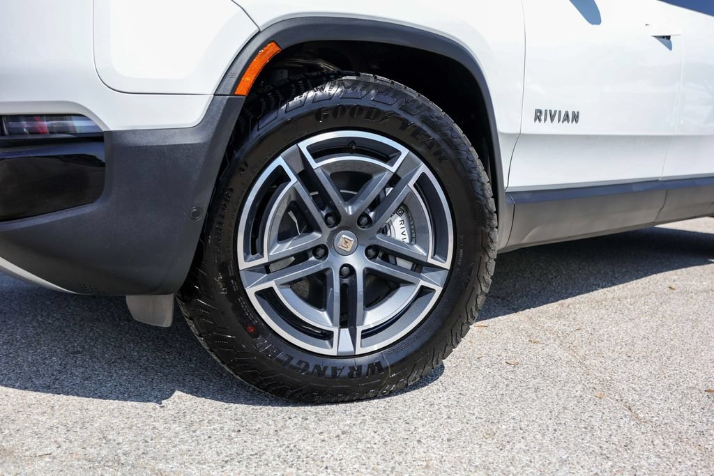 Used 2026 Rivian R1T Adventure AWD/4WD image 4