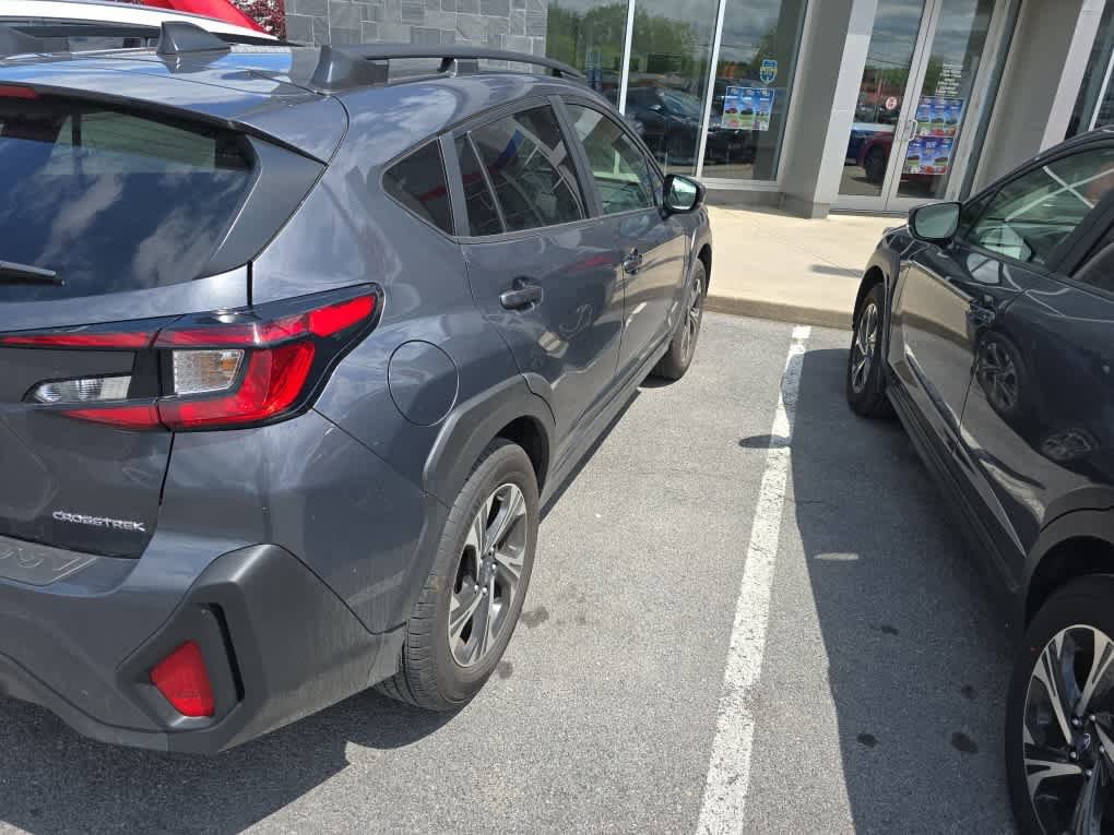 Used 2025 Subaru Crosstrek 2.5i Premium AWD/4WD image 6