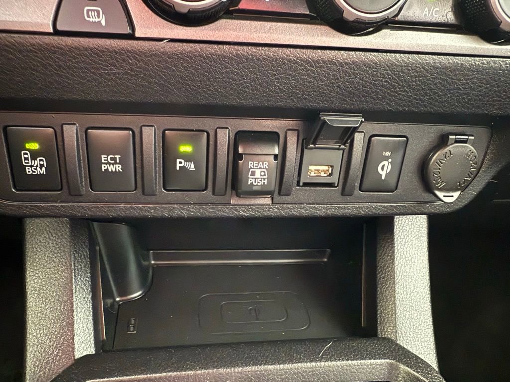 Used 2021 Toyota Tacoma TRD Sport w/ Technology Package image 36