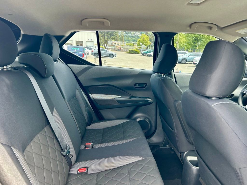 Used 2018 Nissan Kicks S FWD image 13