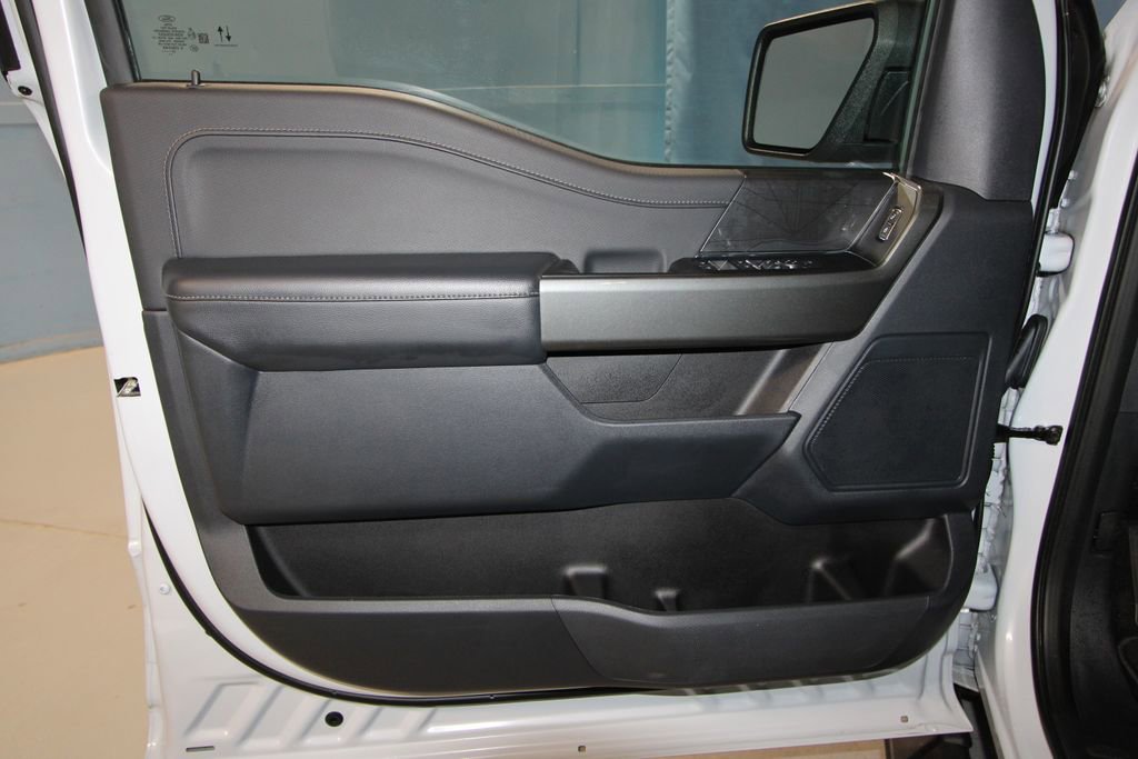 Used 2022 Ford F150 XLT w/ Equipment Group 302A High image 5