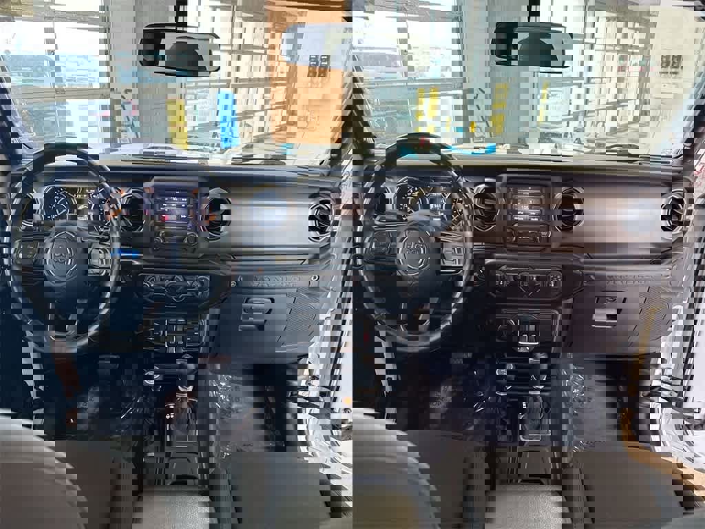 Used 2020 Jeep Wrangler Sport image 15