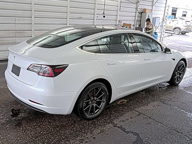 Used 2018 Tesla Model 3 Mid Range RWD image 2