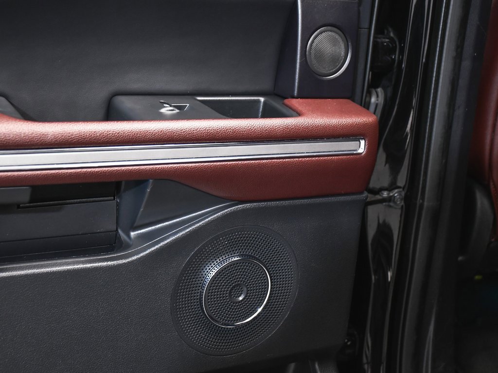 Used 2023 Ford Expedition Limited image 15