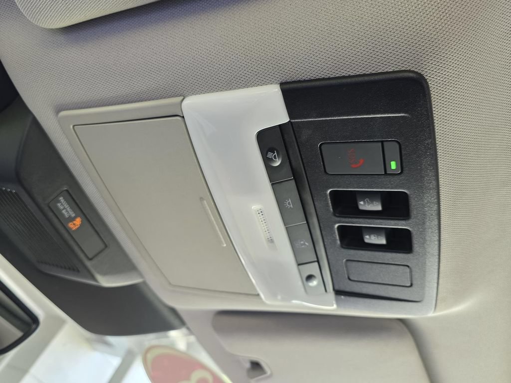 Used 2023 Nissan Pathfinder Platinum FWD image 38