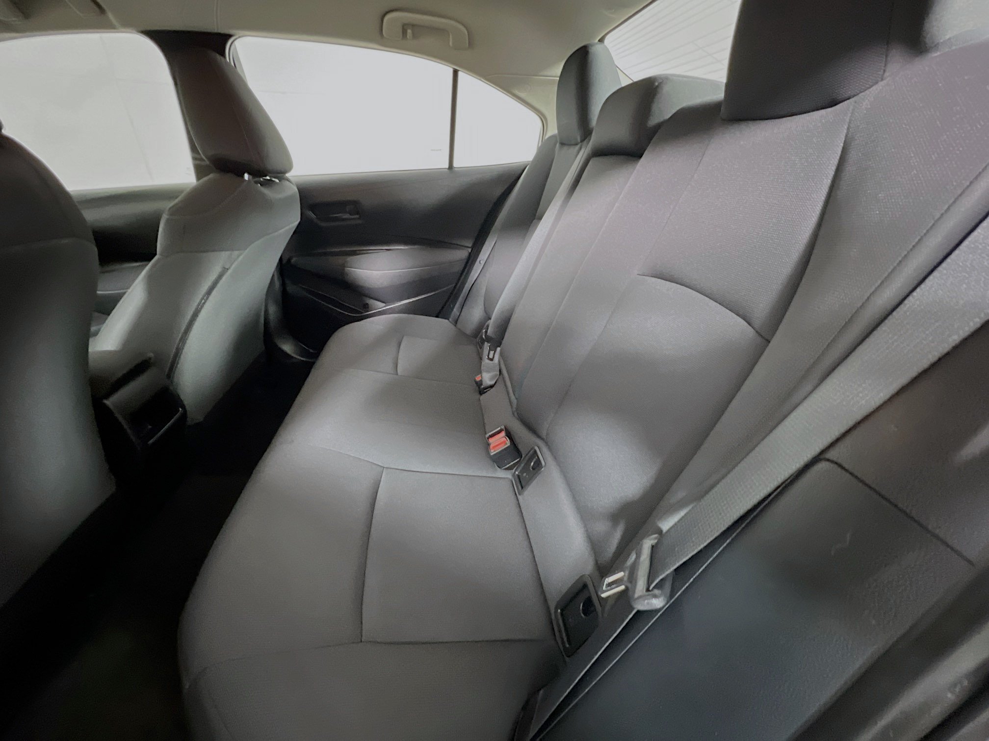 Used 2022 Toyota Corolla LE FWD image 28