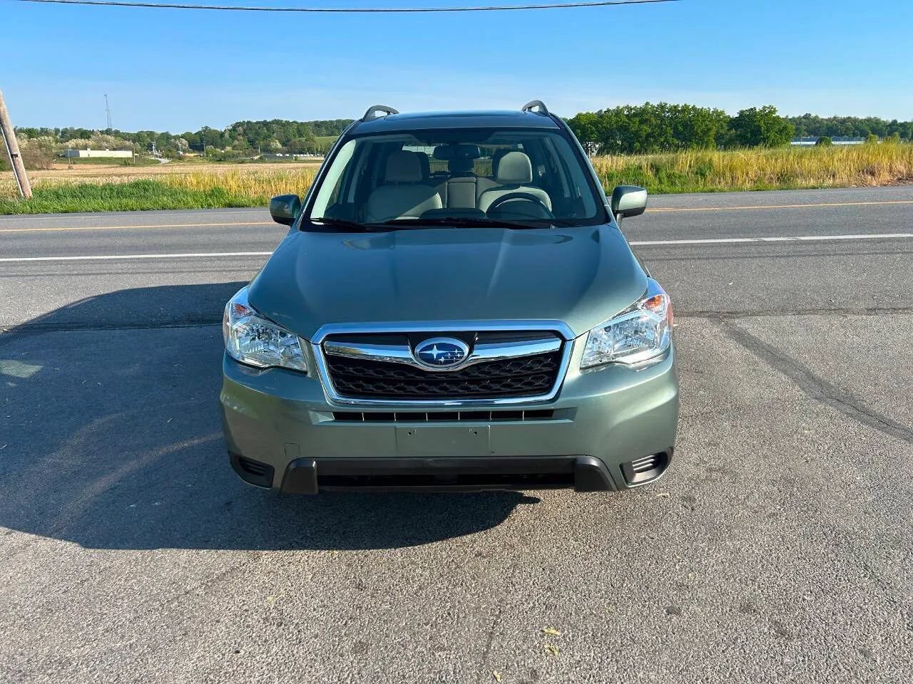 Used 2016 Subaru Forester 2.5i Premium w/ Popular Package #2 AWD/4WD image 3