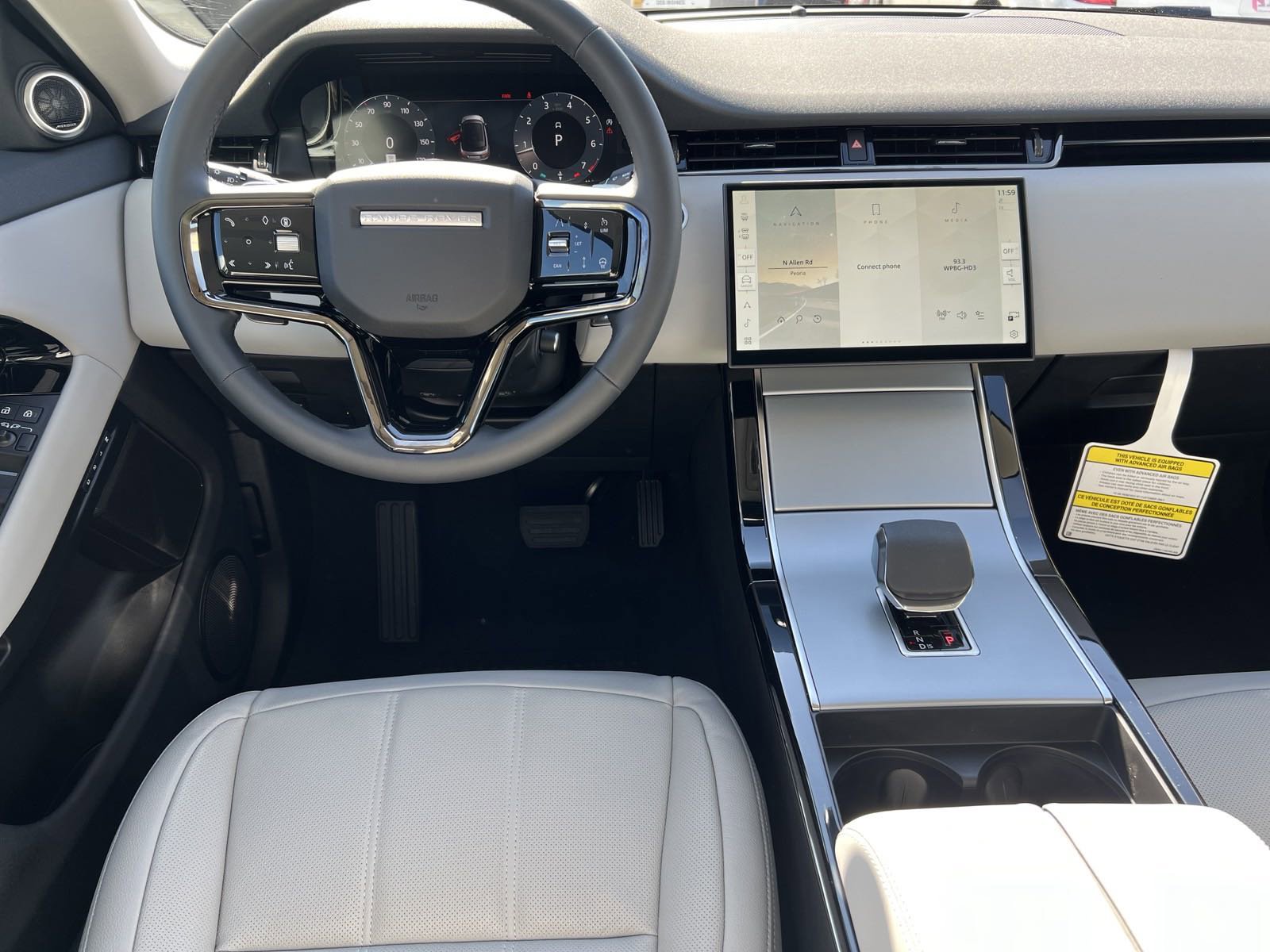 New 2025 Land Rover Range Rover Evoque Dynamic SE image 10