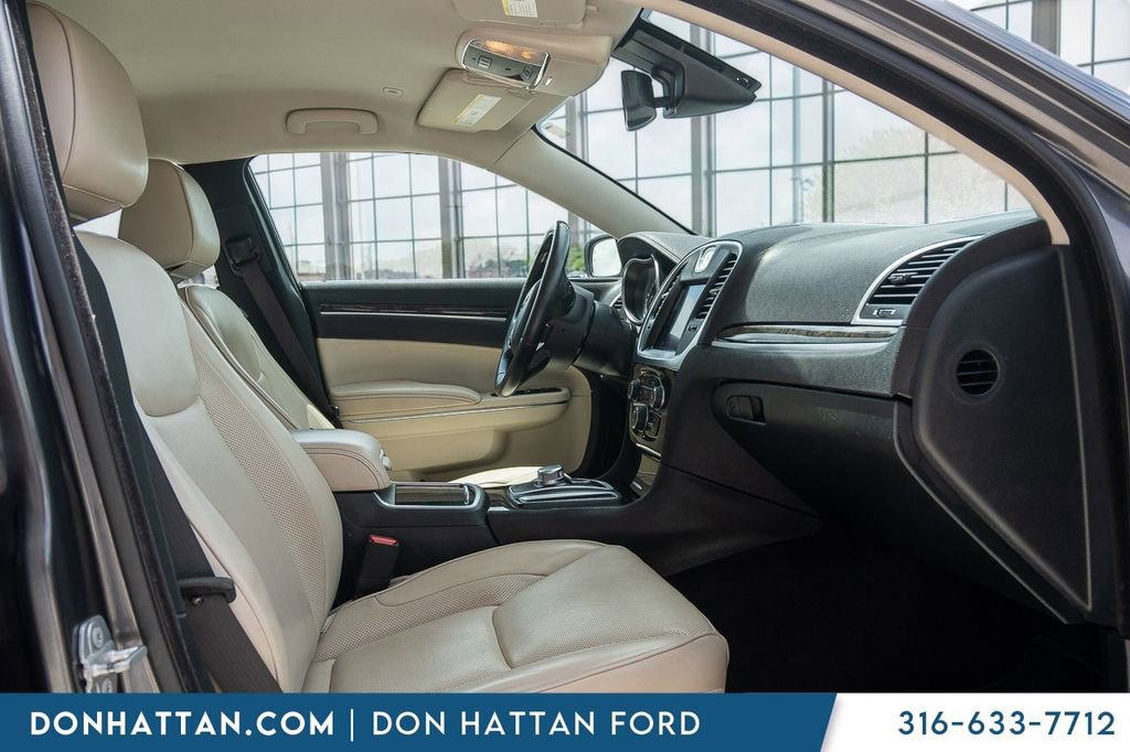 Used 2018 Chrysler 300 Limited w/ Safetytec Plus Group RWD image 25
