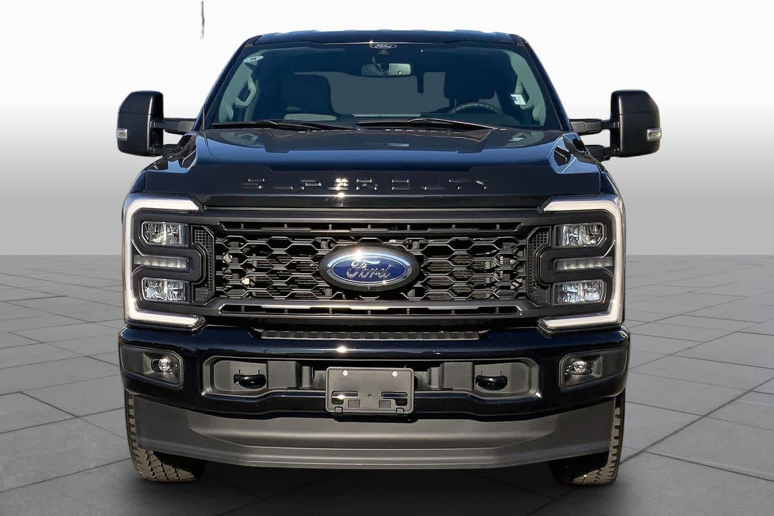 Used 2024 Ford F250 XLT w/ XLT Premium Package AWD/4WD image 4