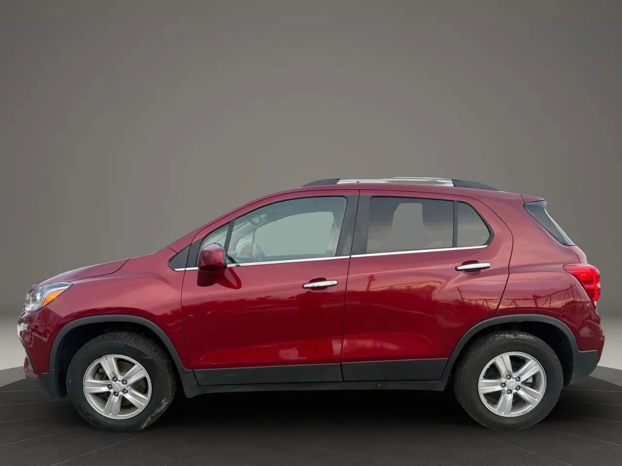 Used 2019 Chevrolet Trax LT w/ Driver Confidence Package image 8