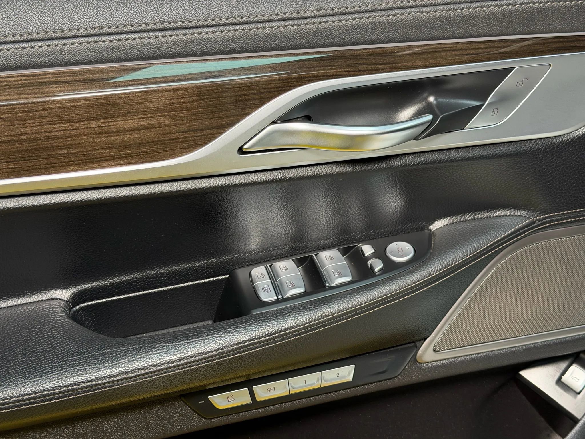 Used 2016 BMW 740i RWD image 32