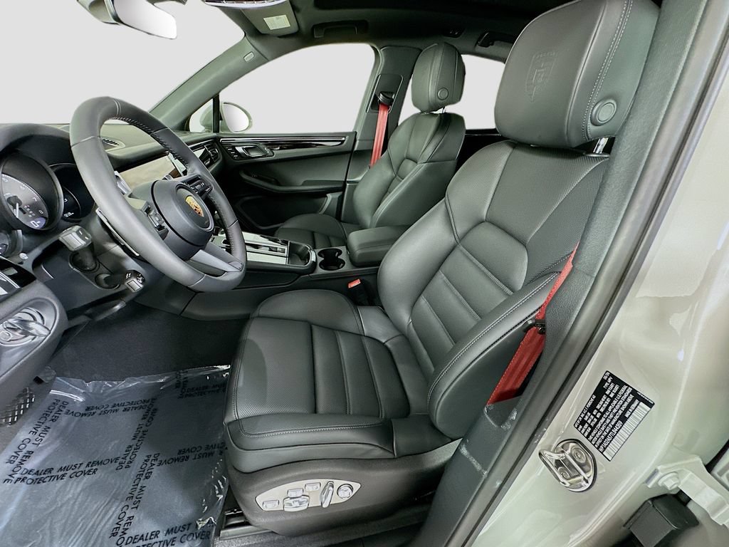 New 2026 Porsche Macan S AWD/4WD image 5