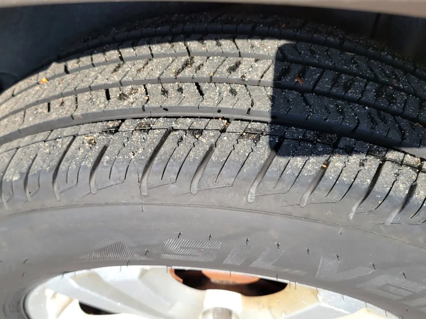 Used 2011 Chevrolet Equinox LT w/ Driver Convenience Package image 18