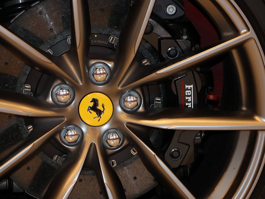 Certified 2023 Ferrari 812 GTS RWD image 52