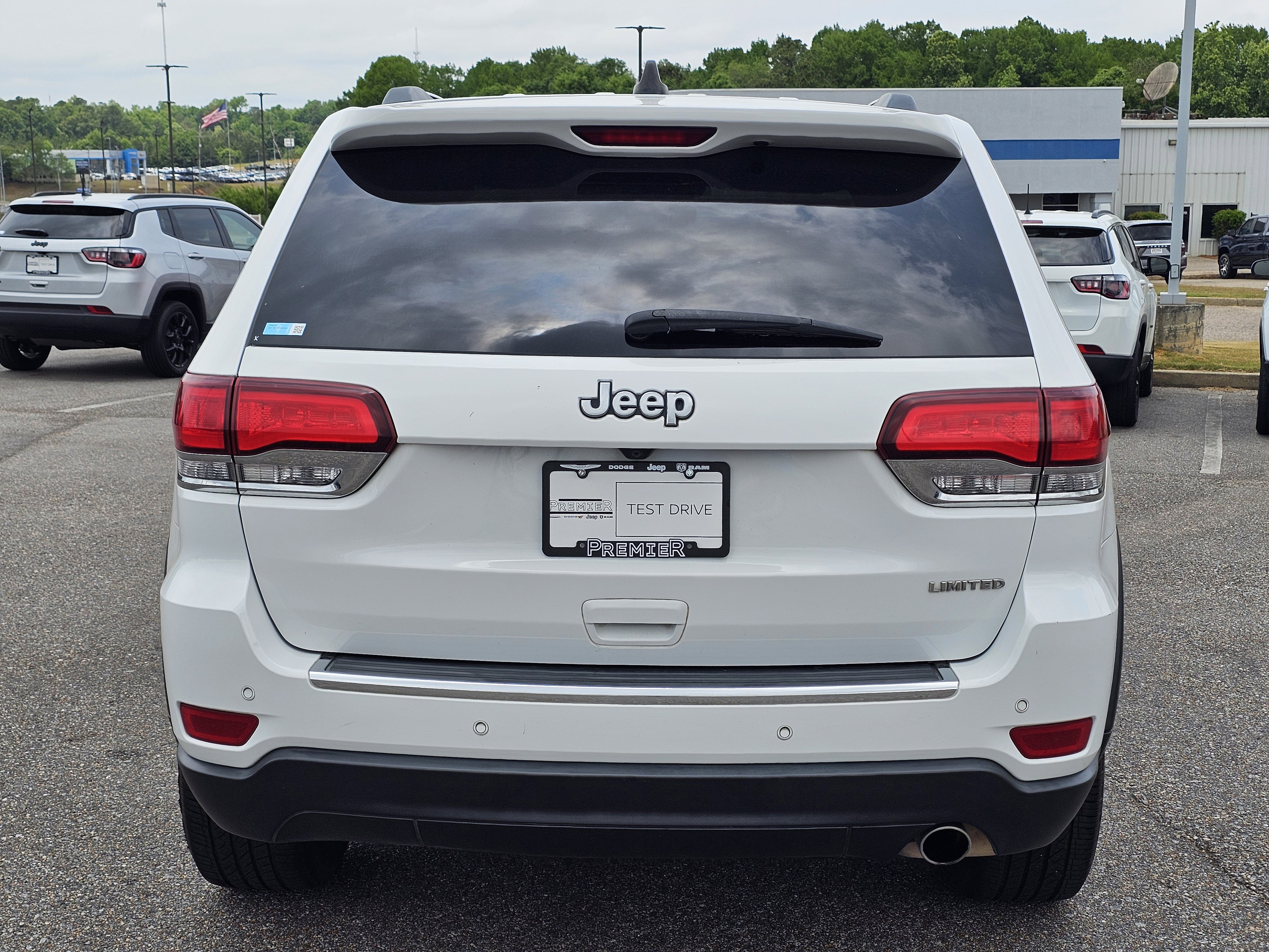 Used 2021 Jeep Grand Cherokee Limited w/ Luxury Group II RWD image 11