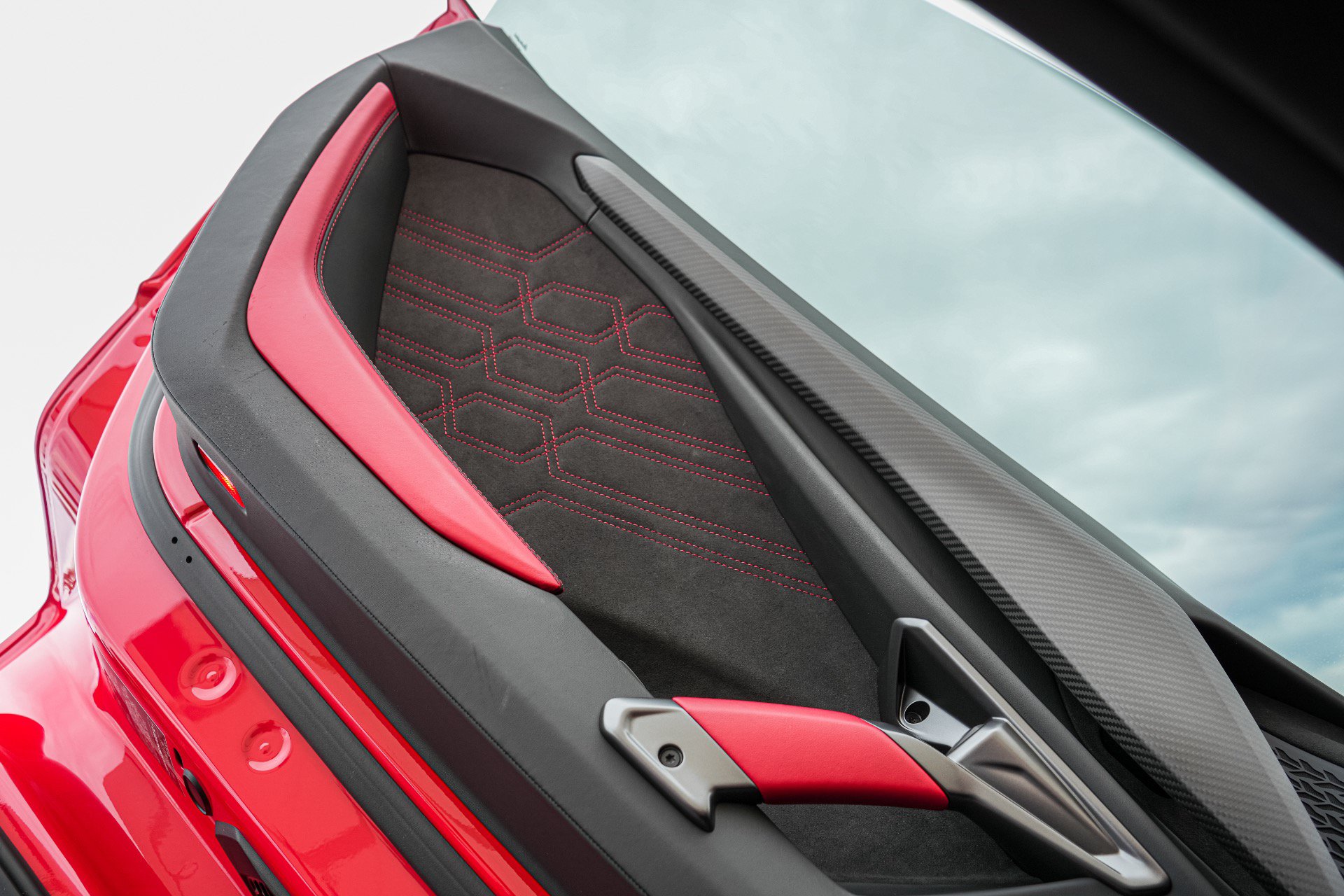 Used 2025 Lamborghini Revuelto AWD/4WD image 34