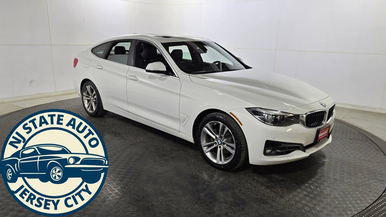 Used 2019 BMW 330i Gran Turismo xDrive w/ Convenience Package AWD/4WD image 1