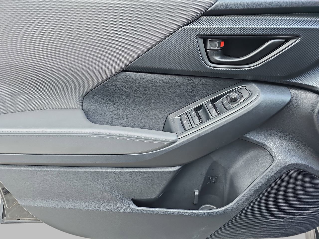 Certified 2025 Subaru Crosstrek 2.0i Premium image 31