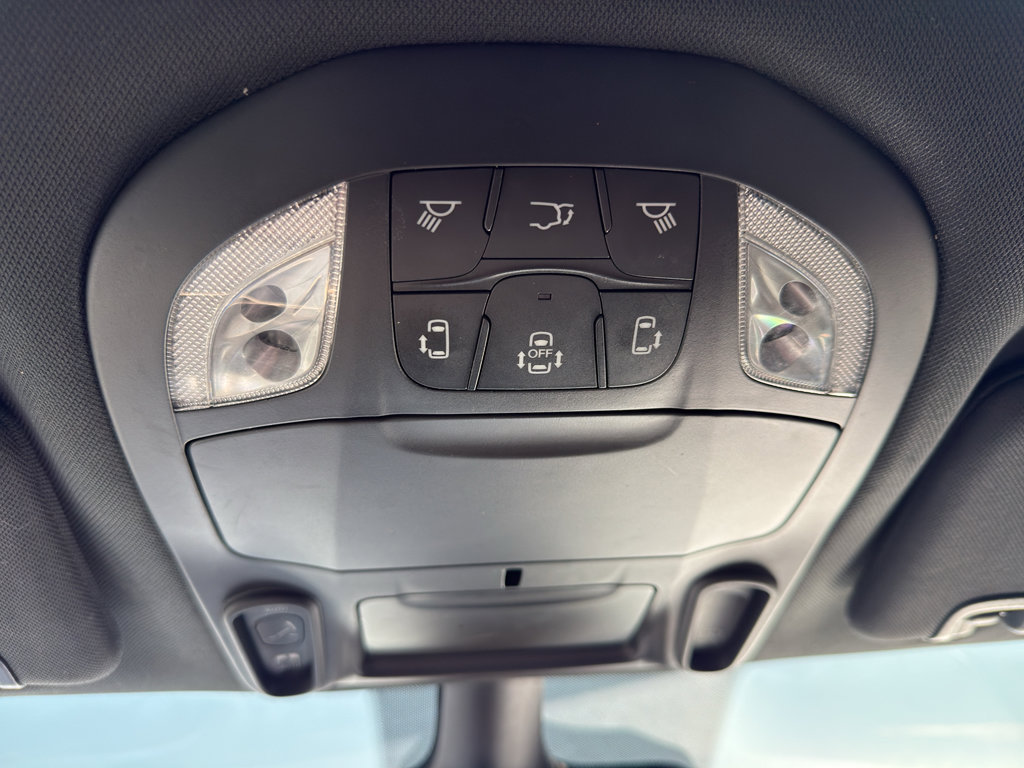 Used 2023 Chrysler Pacifica Touring-L w/ S Appearance Package image 24