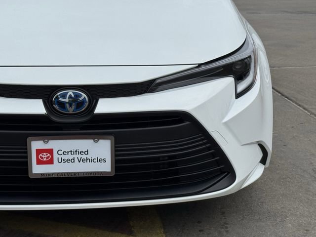 Certified 2025 Toyota Corolla XLE FWD image 4