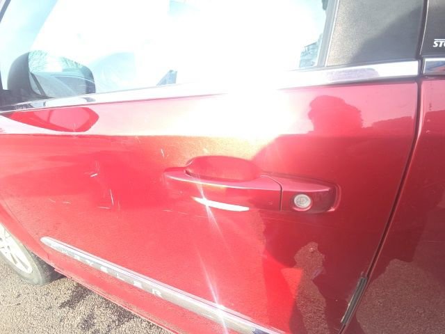 Used 2013 Chrysler Town & Country Touring image 16