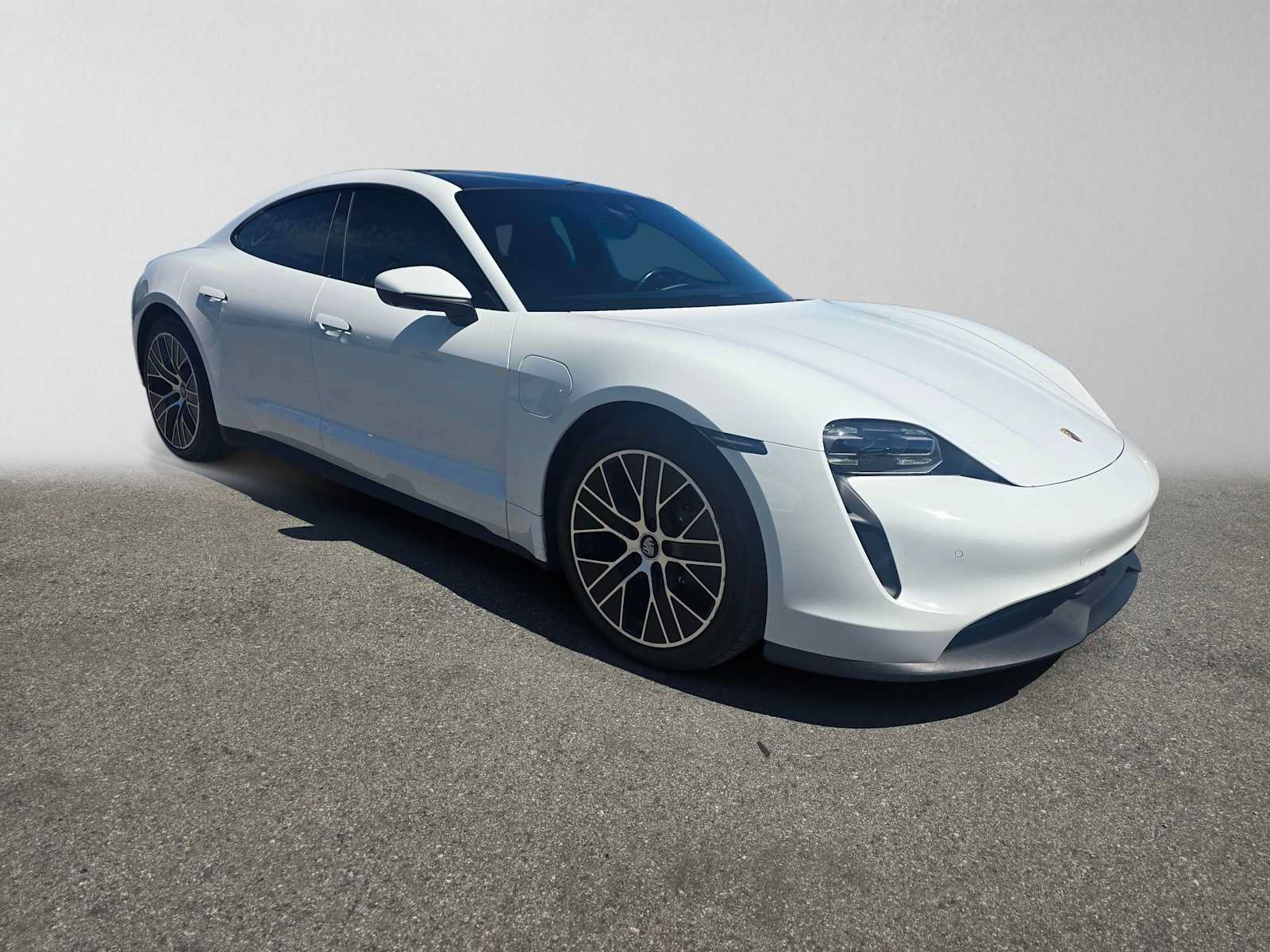 Used 2021 Porsche Taycan RWD image 7