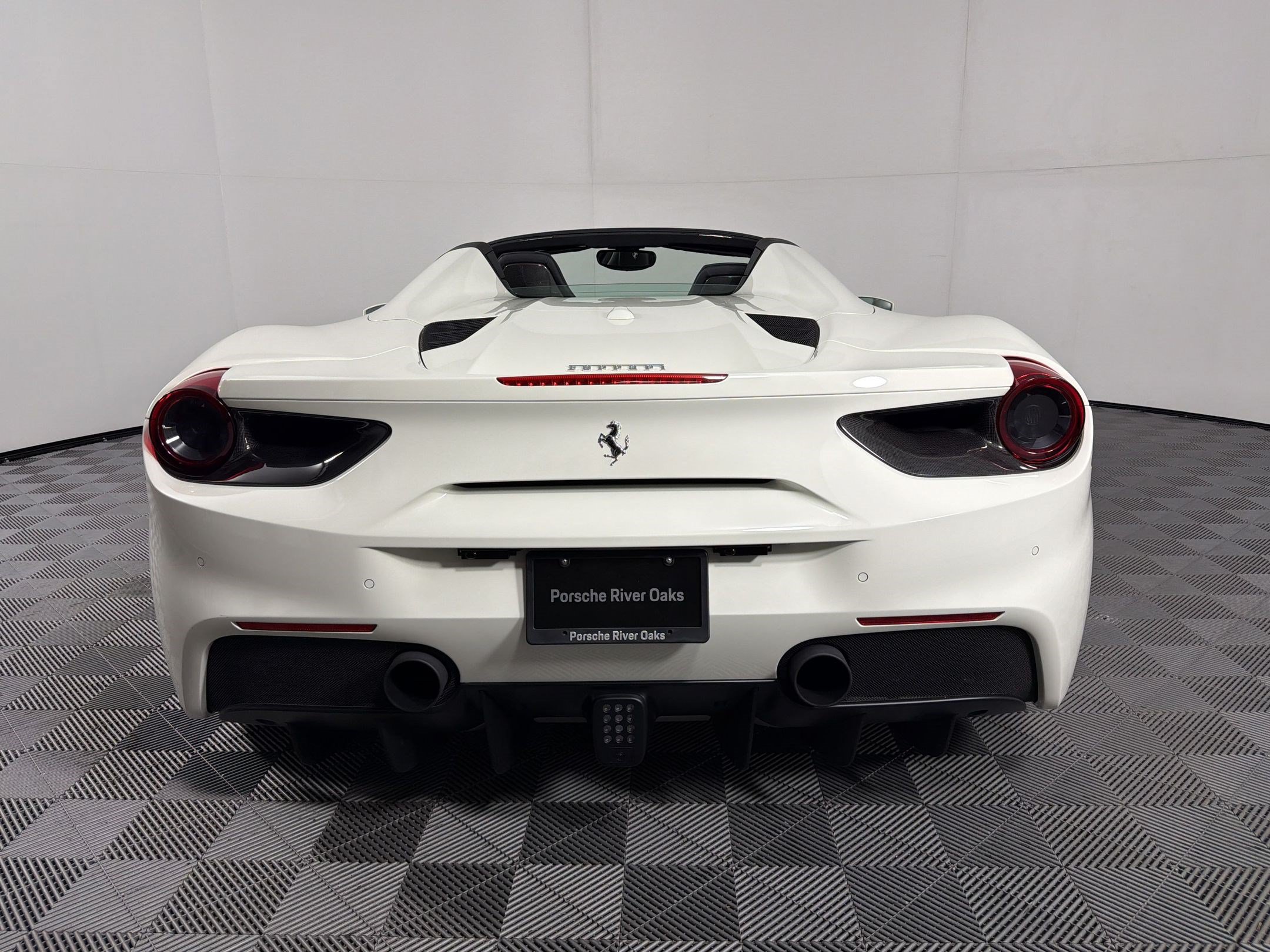 Used 2017 Ferrari 488 Spider RWD image 39