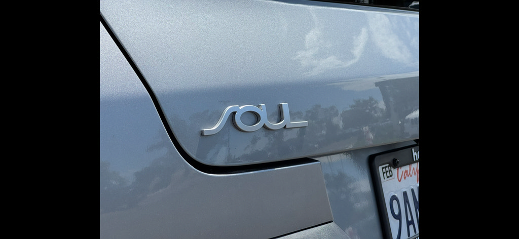 Used 2022 Kia Soul LX FWD image 23