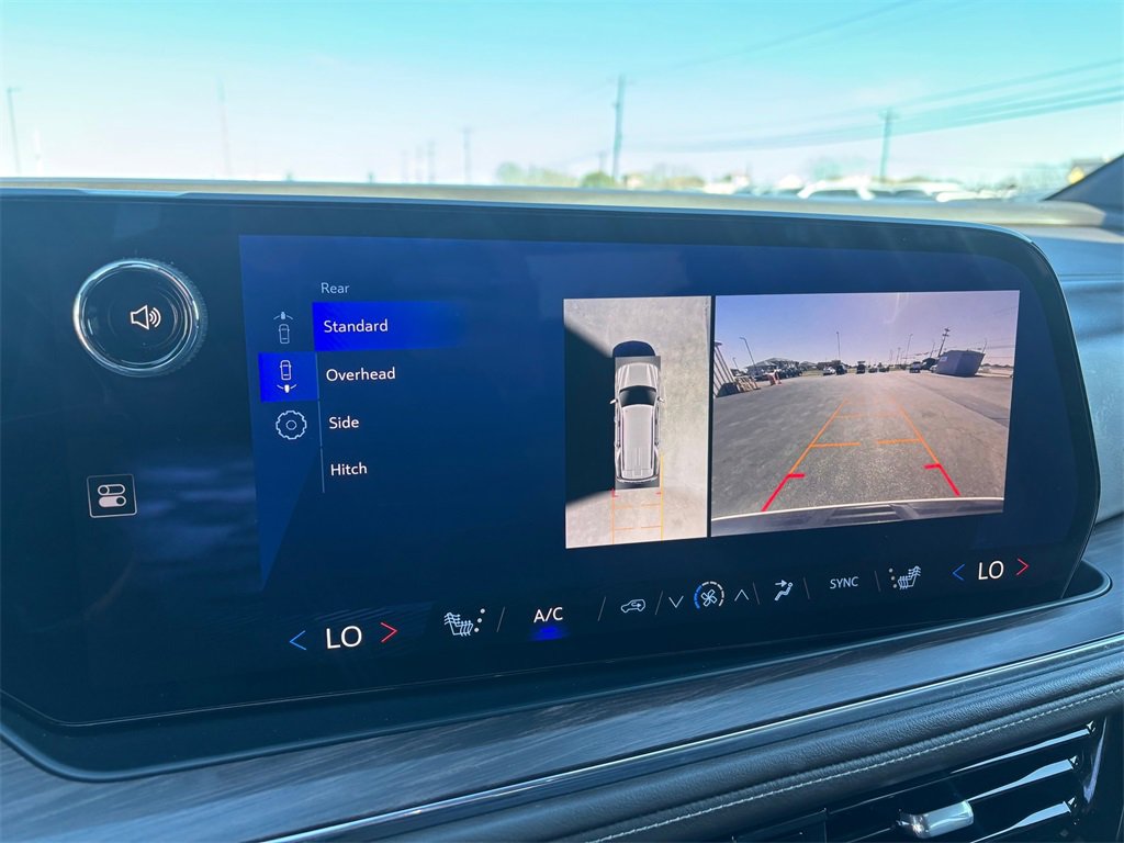 Used 2025 Chevrolet Tahoe LT w/ Comfort Package image 20