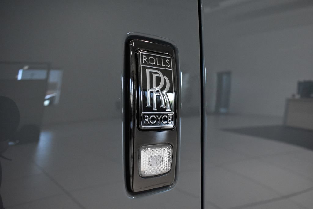 Used 2023 Rolls-Royce Ghost Black Badge w/ Black Badge Ghost Package AWD/4WD image 15