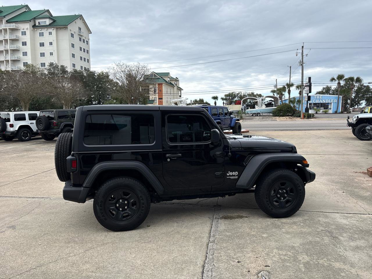 Used 2018 Jeep Wrangler Sport image 5