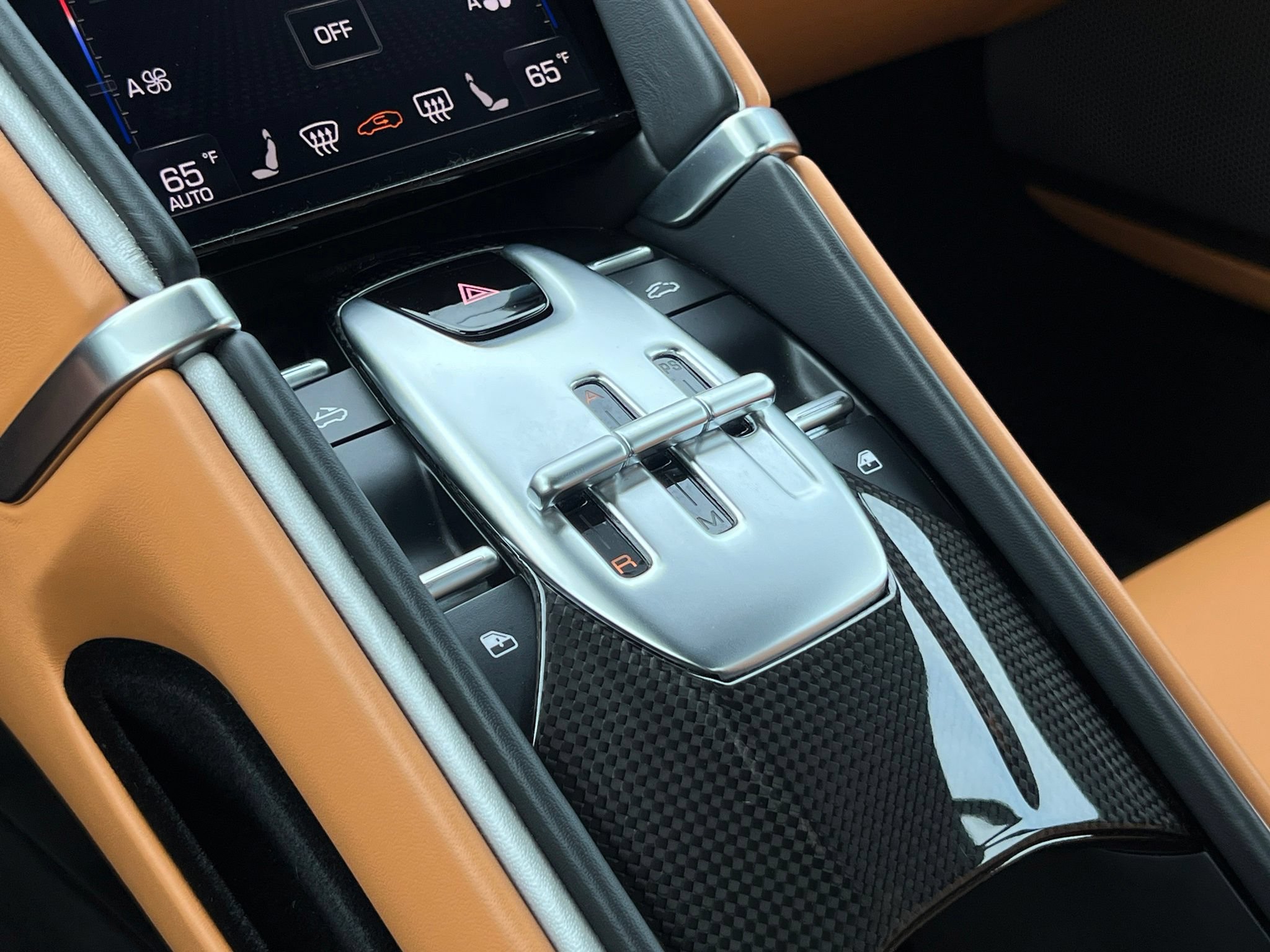 Used 2024 Ferrari Roma Spider RWD image 33