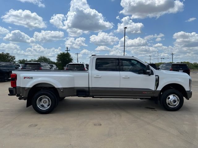 New 2026 Ford F350 4x4 Crew Cab DRW Super Duty image 8