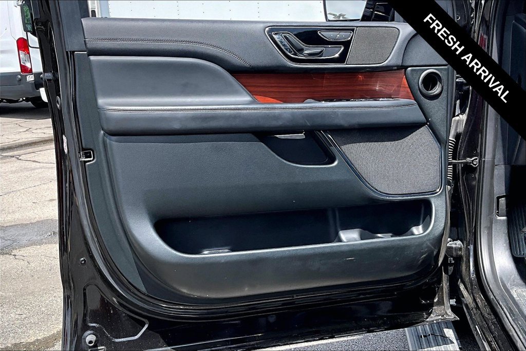 Used 2024 Lincoln Navigator L 4WD image 21
