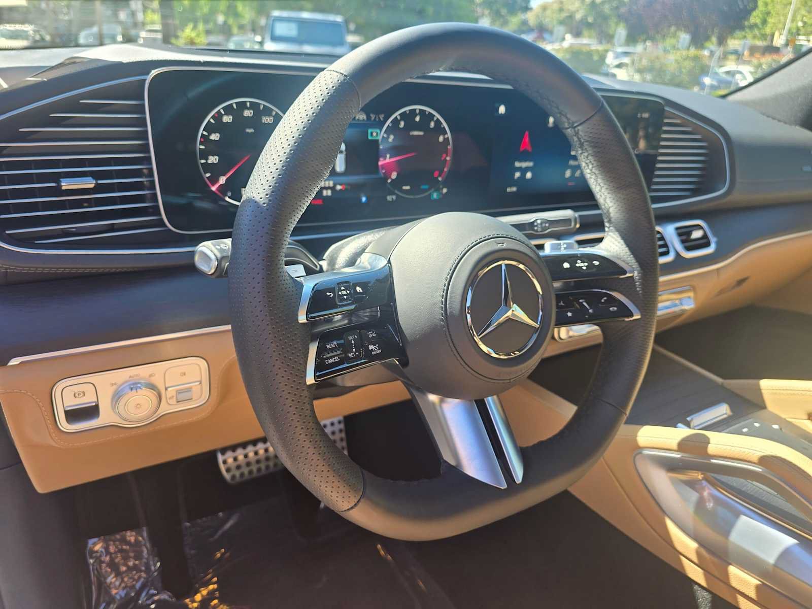 Used 2026 Mercedes-Benz GLS 580 4MATIC image 28