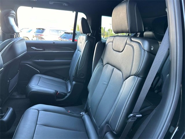 New 2025 Jeep Grand Cherokee L Overland w/ Luxury Tech Group IV image 13