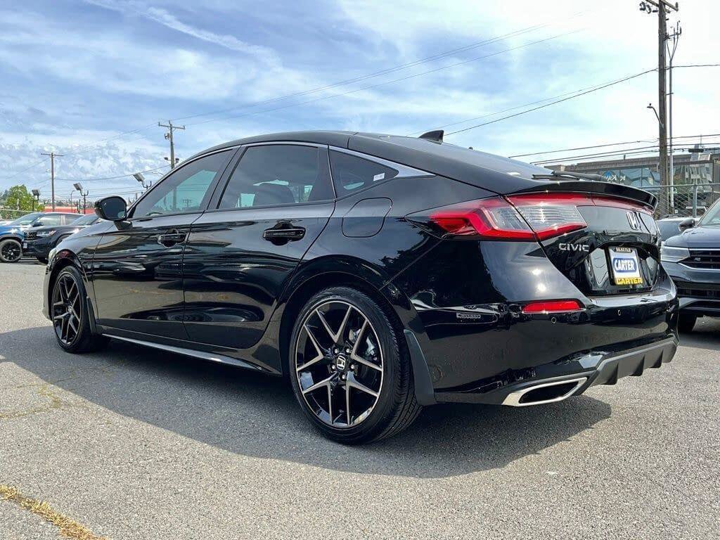 Used 2024 Honda Civic Sport Touring image 6