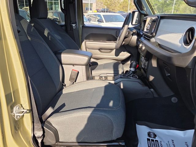 Used 2025 Jeep Wrangler Sport S image 15
