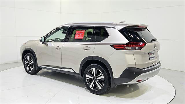 Certified 2023 Nissan Rogue Platinum FWD image 6