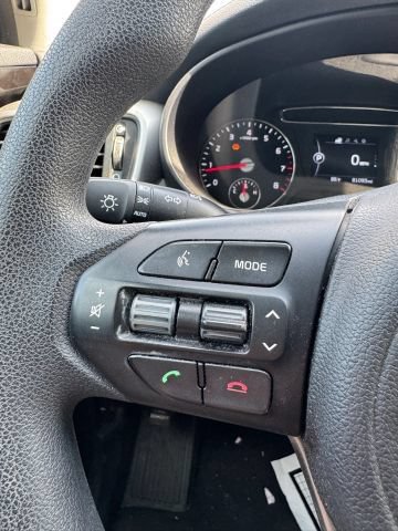Used 2017 Kia Sorento AWD image 11