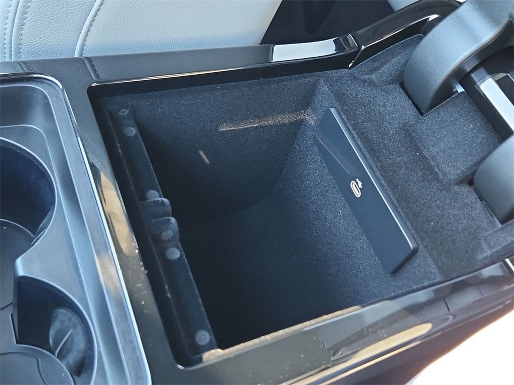 Used 2026 Land Rover Range Rover Velar Dynamic SE image 19