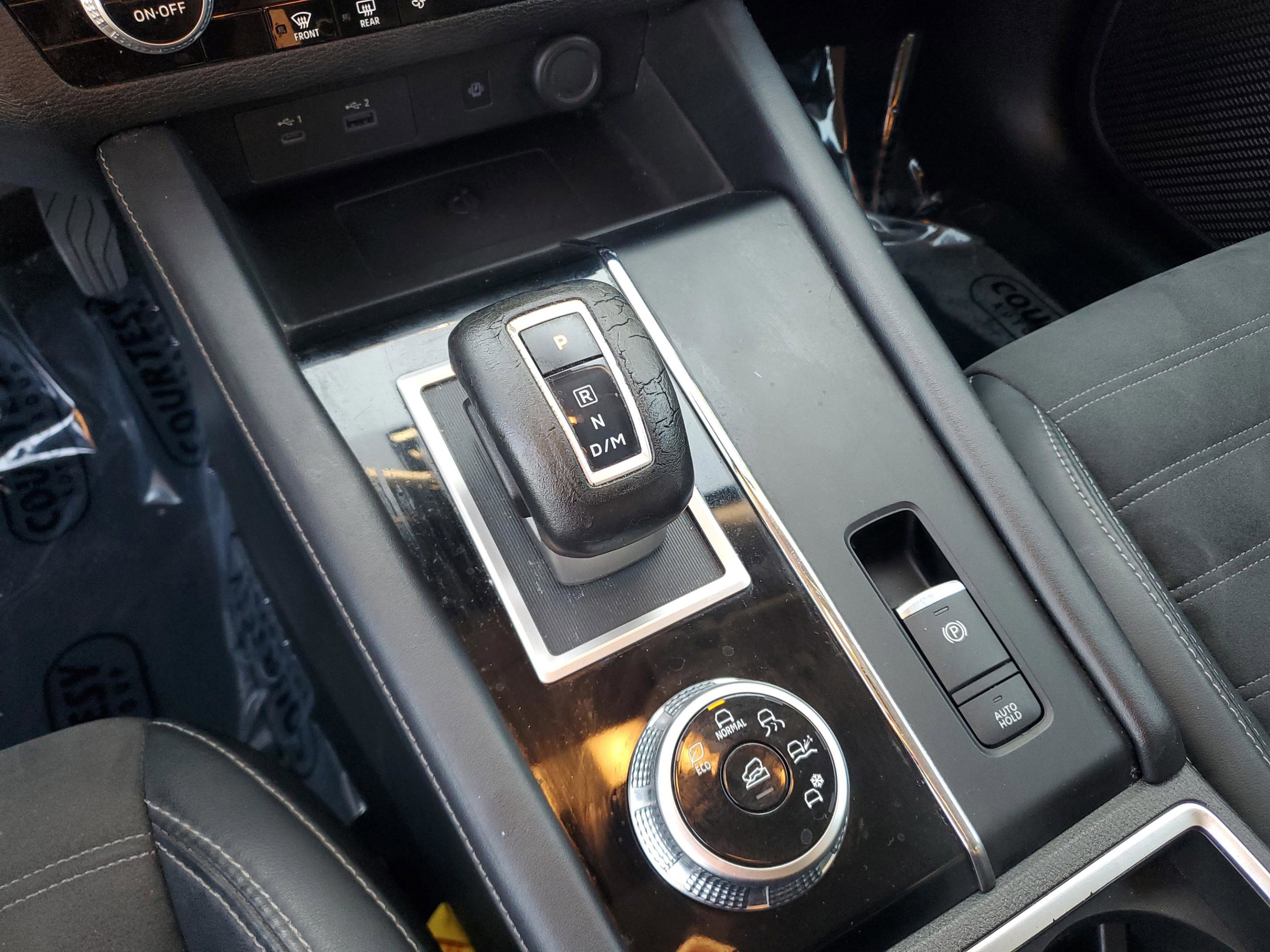 Used 2022 Mitsubishi Outlander SE image 26