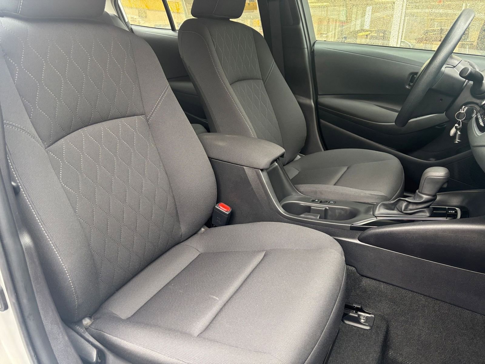 Used 2025 Toyota Corolla LE image 25