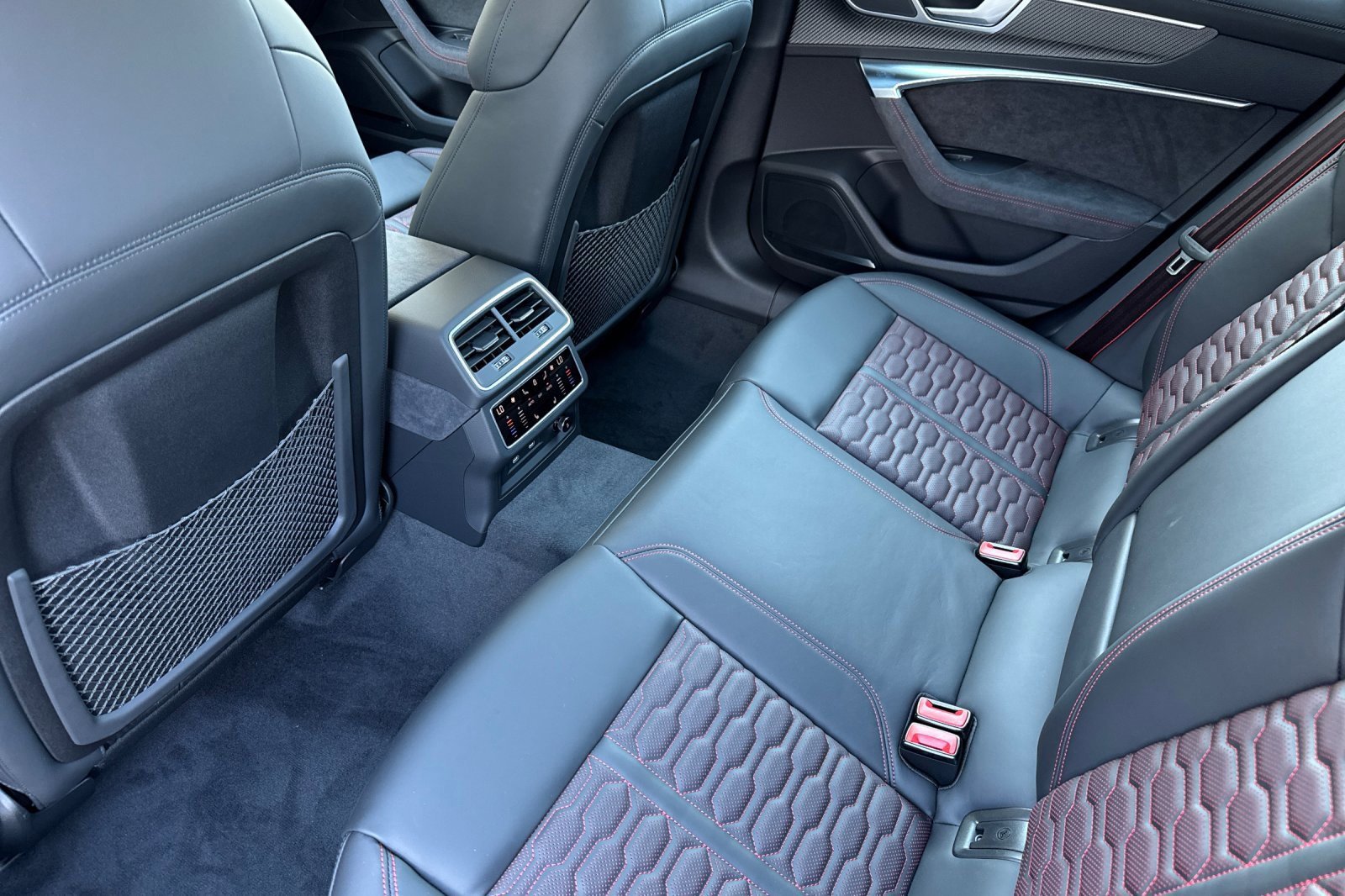 New 2026 Audi RS 6 performance image 9