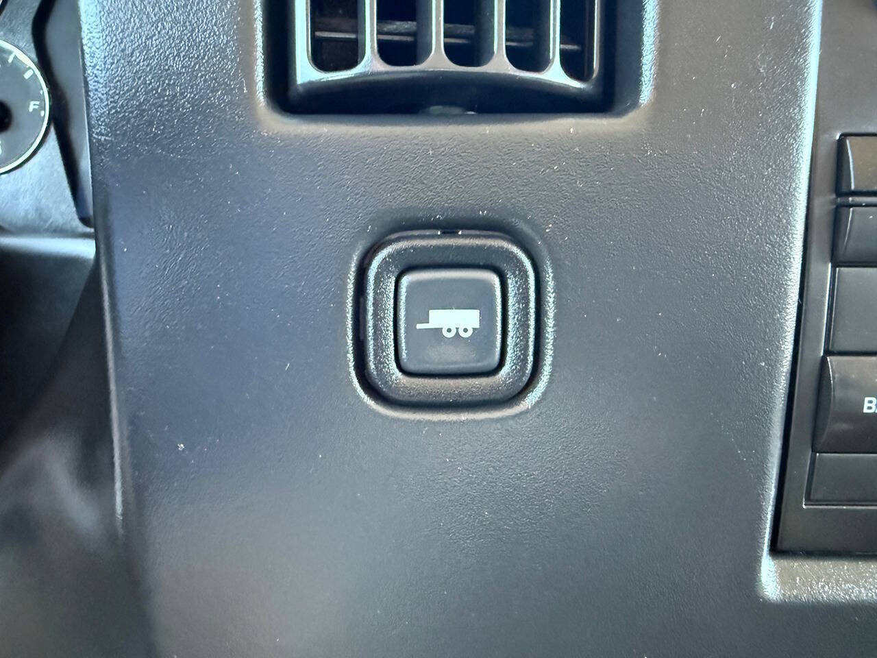 Used 2016 GMC Savana 3500 LT w/ LT Preferred Equipment Group RWD image 32