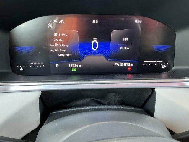 Used 2025 Volkswagen Taos SE image 30