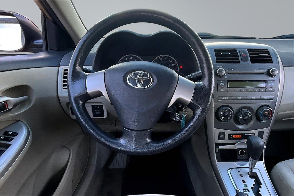 Used 2011 Toyota Corolla LE FWD image 8